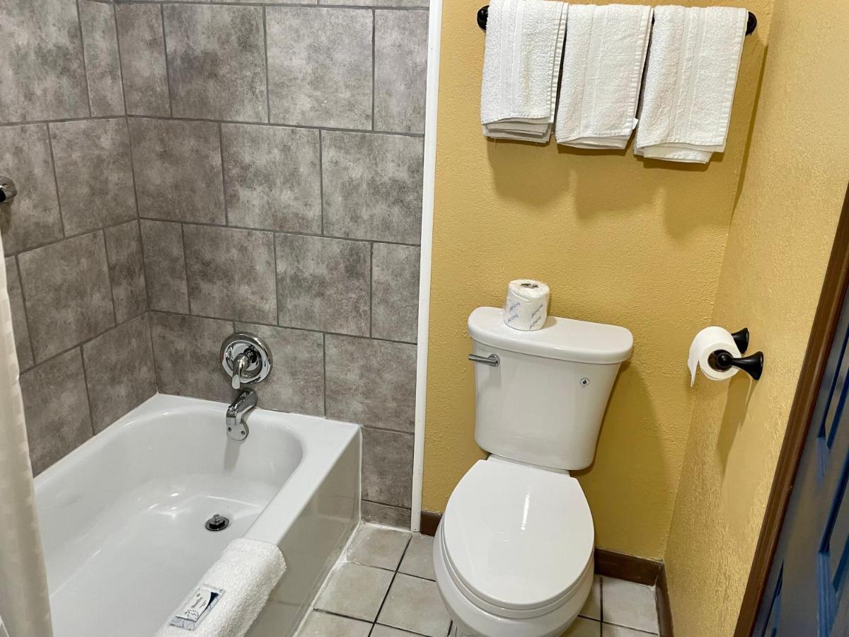 Super 6 Inn Carencro Exteriér fotografie